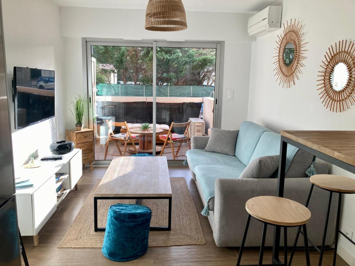 3 Etoiles & Commerces Saint-aygulf Apartment *